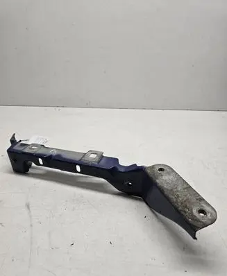 Renault Trafic II (X83) Fender mounting bracket