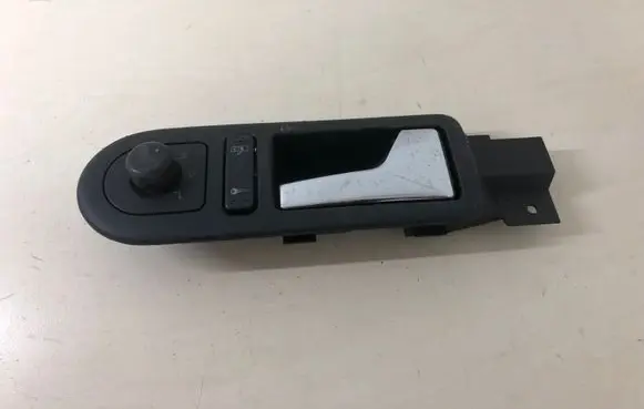 Volkswagen New Beetle Front door interior handle 1C2837114