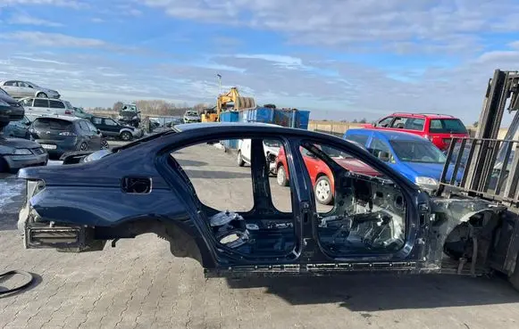 BMW 7 F01 F02 F03 F04 Body