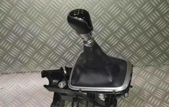 Ford Mondeo MK V Gear selector/shifter in gearbox DG9R-7P002-MB