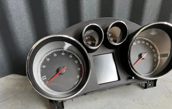 Opel Insignia A Speedometer (instrument cluster) 365903926 11268073618 20945057
