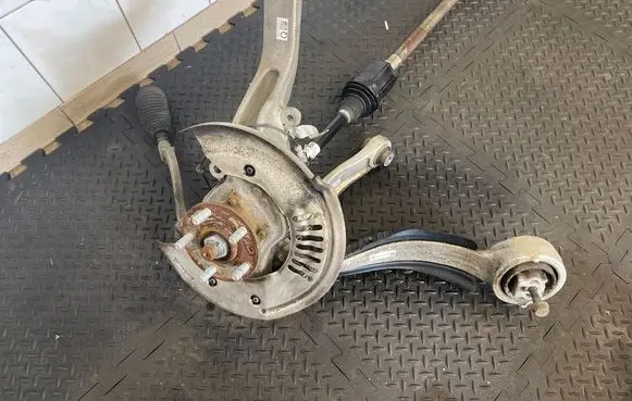 Jaguar F-Pace Front wheel hub spindle knuckle MK833K185BB