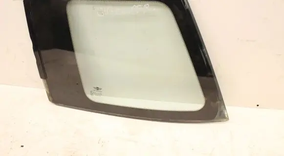 Mini Cooper Countryman R60 Rear side window 001583