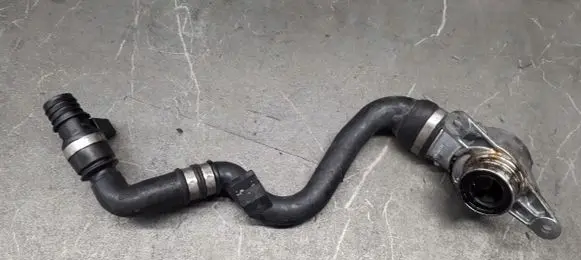 Mercedes-Benz E W212 Breather hose/pipe a6420101791