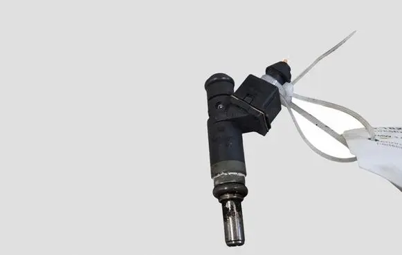 BMW 3 E46 Fuel injector 7506158