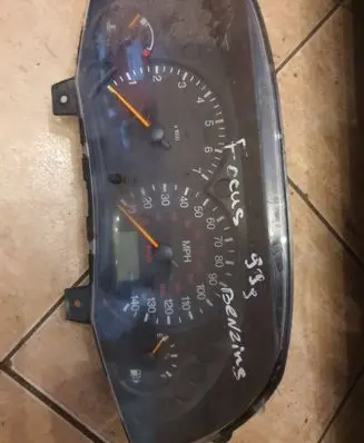 Ford Focus Speedometer (instrument cluster) 98ap10841bc 44ZU115