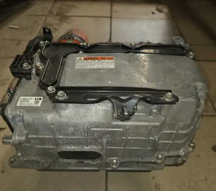 Toyota Prius (XW30) Voltage converter inverter G920047210