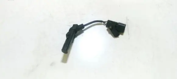 Land Rover Discovery 3 - LR3 Crankshaft position sensor 4R8Q6C315