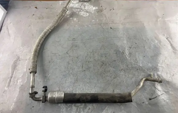 Volkswagen Polo III 6N 6N2 6NF Air conditioning (A/C) pipe/hose 6E1820743A