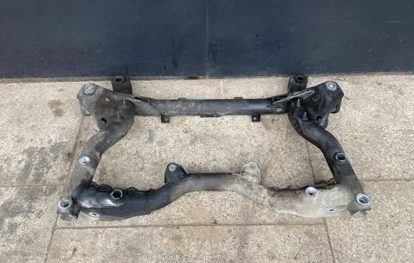 Mercedes-Benz C W204 Front subframe