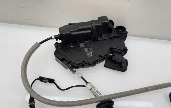 Cupra Formentor Front door lock 45820180