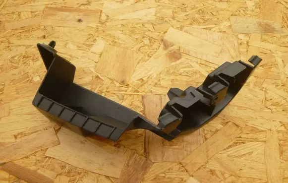 Rear bumper mounting bracket