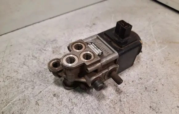 Isuzu D-Max Electromagnetic valve 4428017232 4720174800 PRI017
