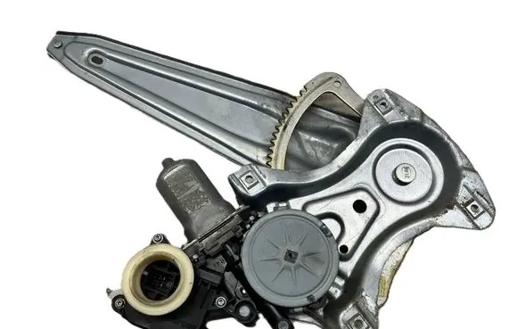 Toyota Avensis T270 Rear door window regulator with motor OYT25780 85701-02010 97756-108