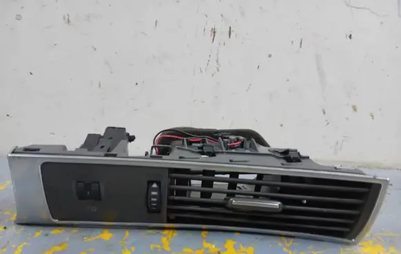 Audi A6 S6 C6 4F Dashboard side air vent grill/cover trim 4F1820901