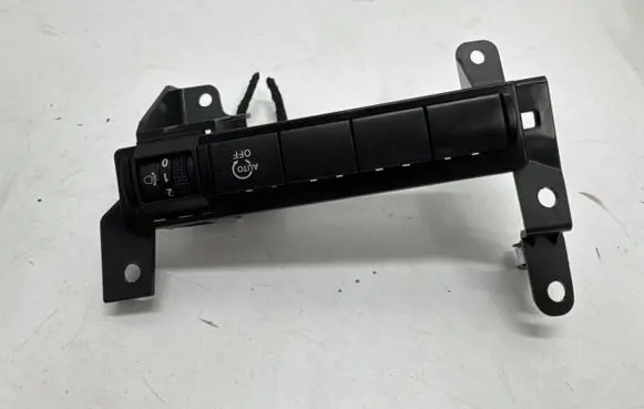 Nissan Juke II F16 Other switches/knobs/shifts 681066PA0A