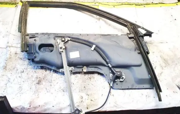 Audi 80 90 S2 B4 Front door window/glass frame 