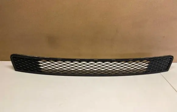 Toyota Sienna XL30 III Front bumper lower grill 5311208020