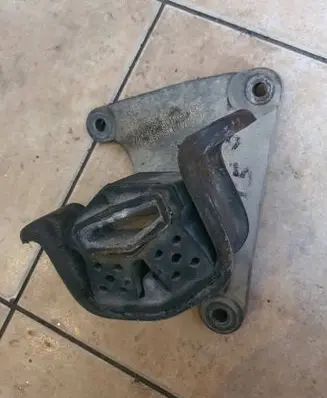 Volkswagen Multivan T5 Gearbox mount 7H0399151H 7H0399151L