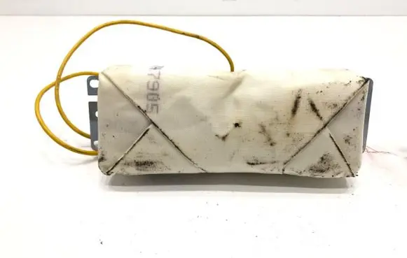 Passenger airbag