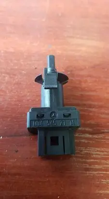 Mercedes-Benz E W210 Clutch pedal sensor 0045452114