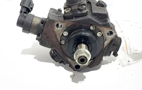 Hyundai i30 Fuel injection high pressure pump 33100-2A420