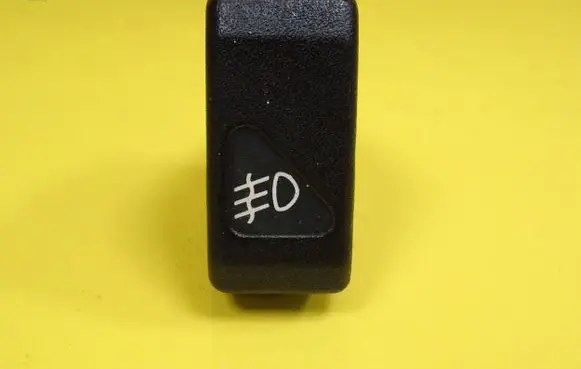 Fog light switch