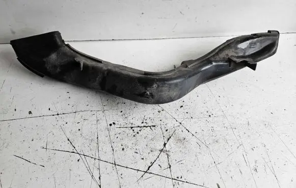 Ford Focus Air intake duct part 76894562 7M519E635