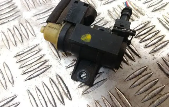 Nissan NV200 Turbo solenoid valve 8200790180