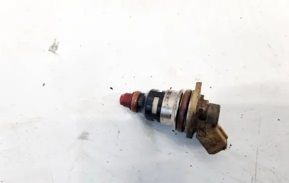 Ford Mondeo MK II Fuel injector 948F-B2B