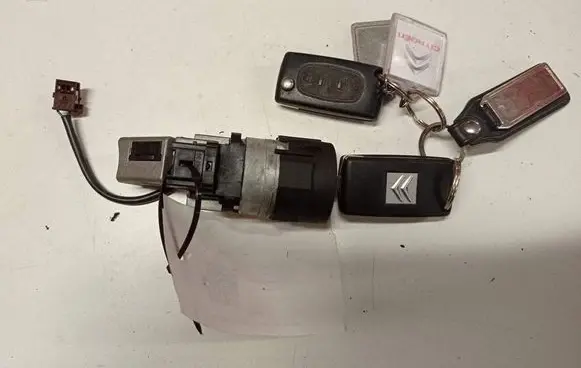 Citroen C5 Ignition lock 36410600 9663123380