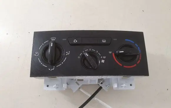 Peugeot Partner Climate control unit 9662494580