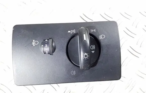 Ford Mondeo Mk III Light switch 1S7T13A024HB 04052771