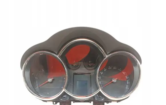 Chevrolet Cruze Speedometer (instrument cluster) 9G02-041