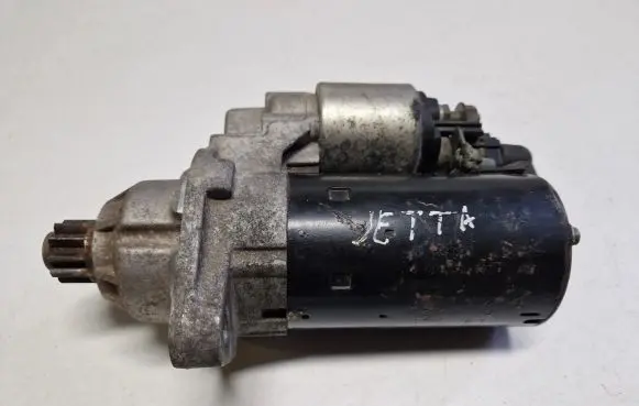 Volkswagen Jetta VI Starter motor 1005831391