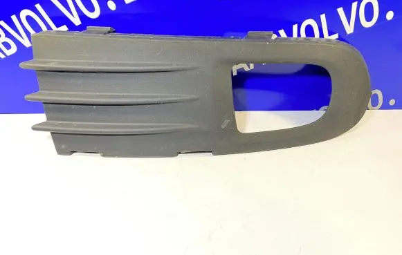 Volvo V50 Quarter panel pressure vent 30655885