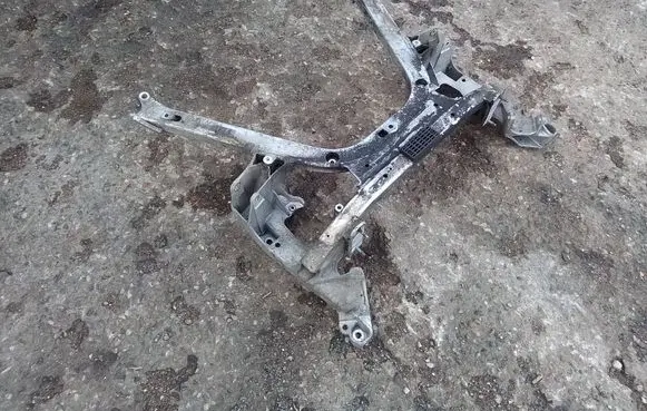 BMW 7 E65 E66 Front subframe