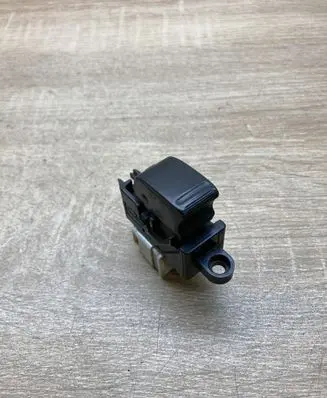 Nissan Almera Electric window control switch Nissanwindowswitch