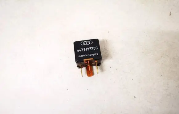 Audi A4 S4 B5 8D Other relay 443919578c 899519