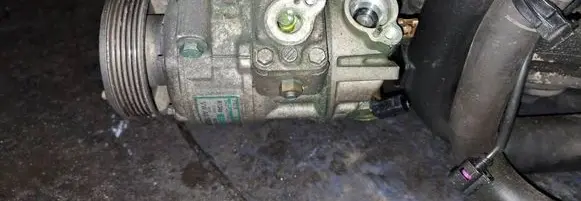 Volkswagen Touran I Air conditioning (A/C) compressor (pump) 1k0820803q
