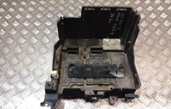 Renault Scenic II - Grand scenic II Battery tray 8200467409 8200467406