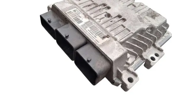 Peugeot 3008 II Engine control unit/module 9676587780 S180075002J