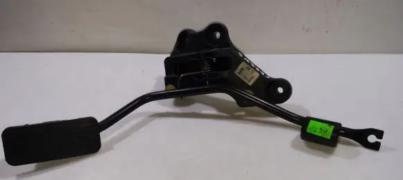 KIA Carens II Accelerator throttle pedal