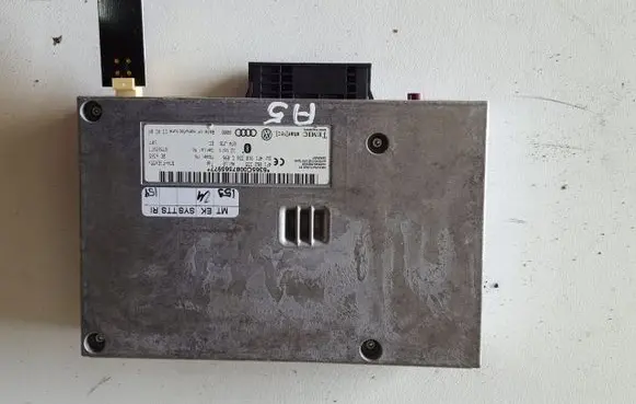 Audi A5 8T 8F Bluetooth control unit module 