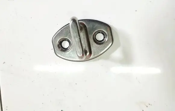 Volkswagen PASSAT B6 Front door lock loop/hook striker 