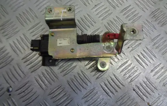 Chrysler PT Cruiser Tailgate boot lock/latch motor 05027198AD
