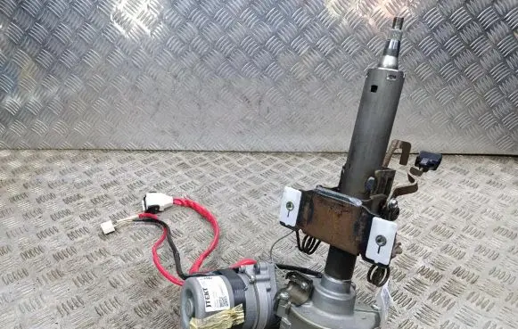 Toyota Avensis T270 Power steering pump