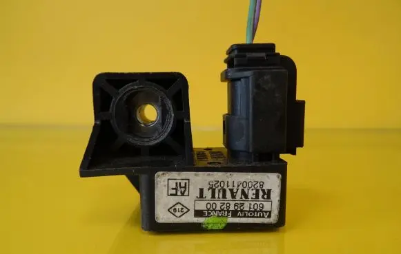 Renault Megane II Airbag deployment crash/impact sensor 8200411025