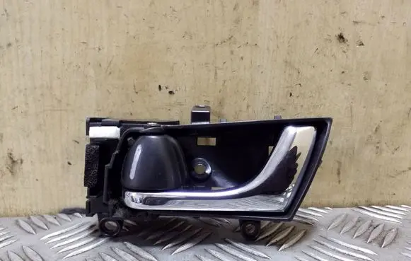 Subaru Outback Front door interior handle