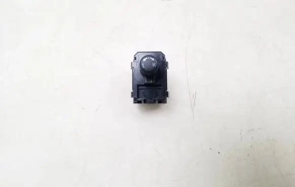 Nissan X-Trail T31 Wing mirror switch